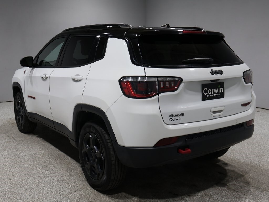 2023 Jeep Compass Trailhawk photo 3