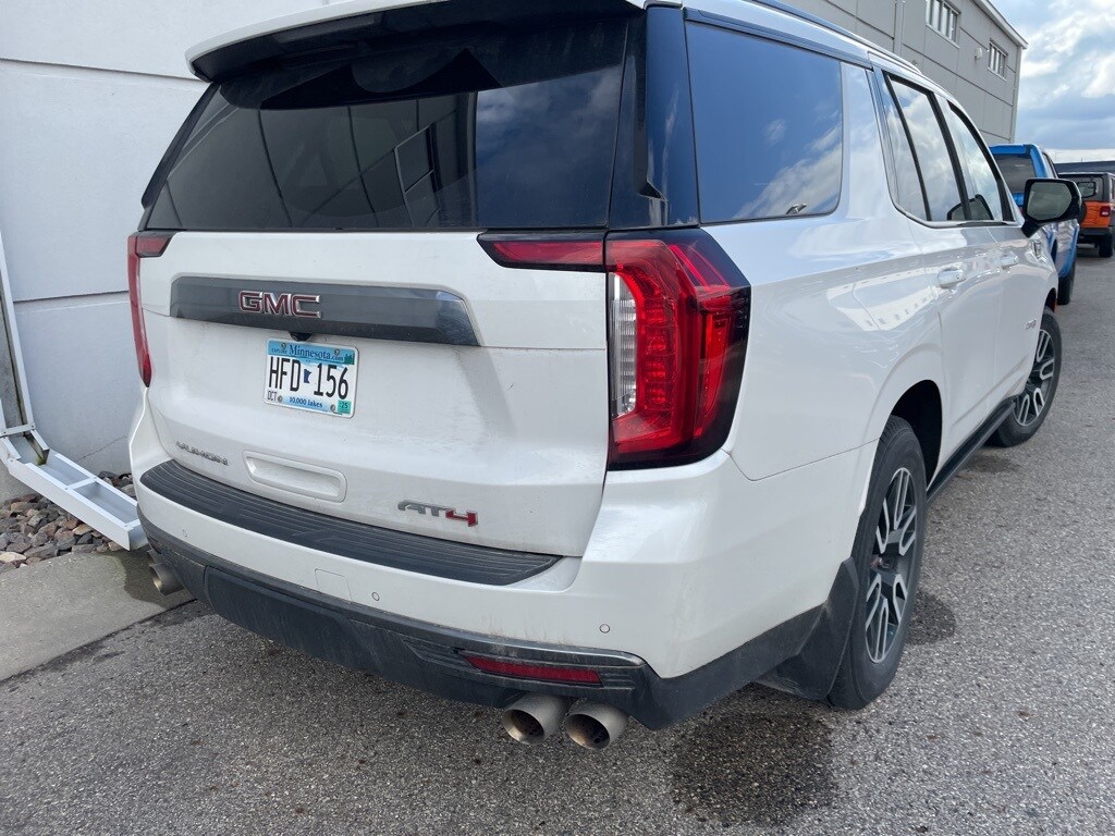 2022 Gmc Yukon AT4 photo 3