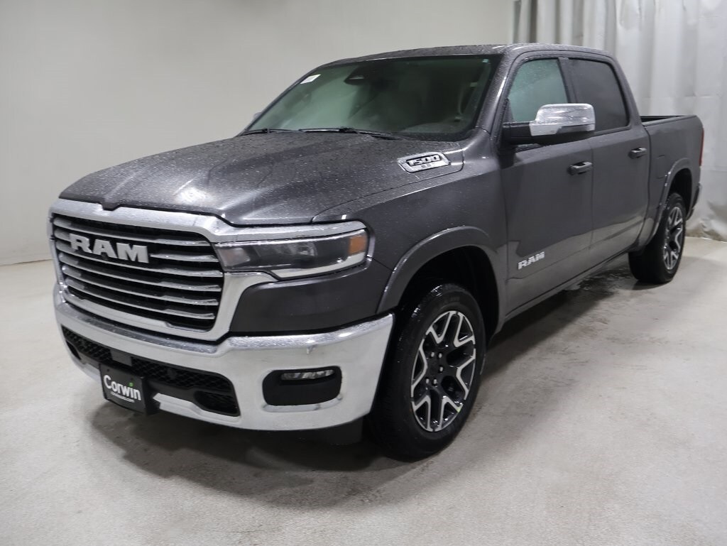 2025 Ram 1500 Laramie photo 3