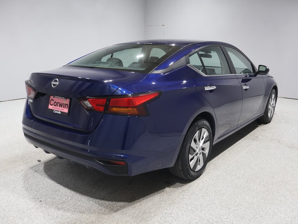 2024 Nissan Altima S photo 2