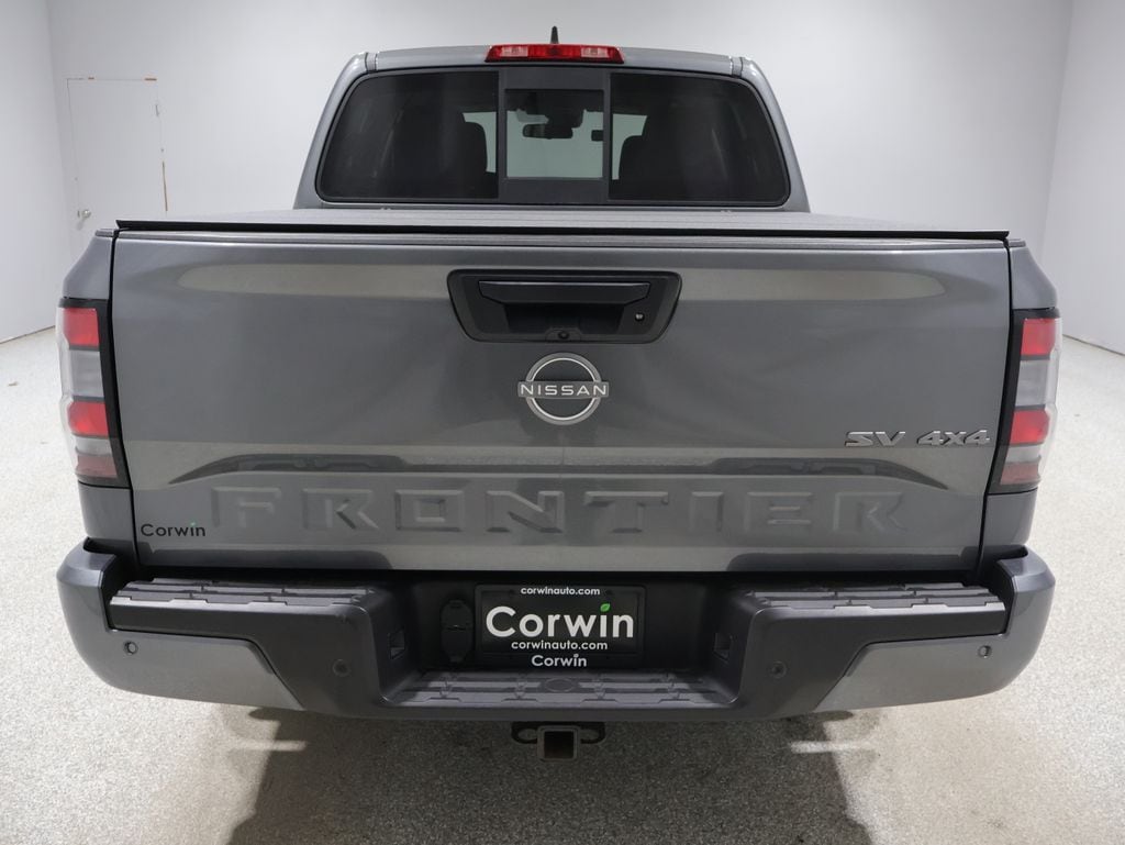 2022 Nissan Frontier SV photo 2