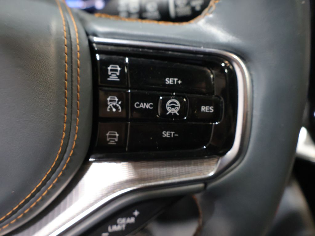 2022 Jeep Grand Wagoneer Series III - Photo 33