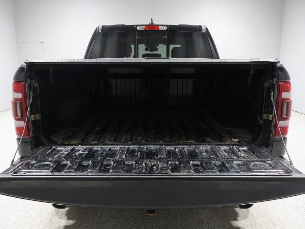 2020 Ram 1500 Laramie photo 3