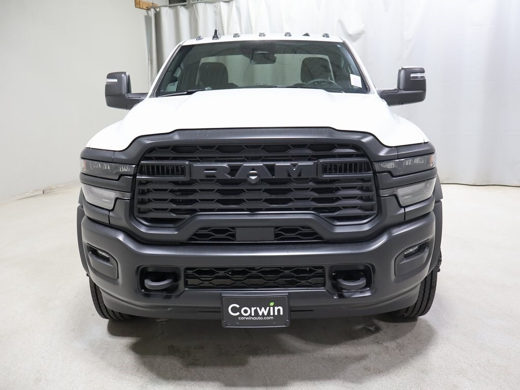 2025 Ram 5500 Tradesman photo 2