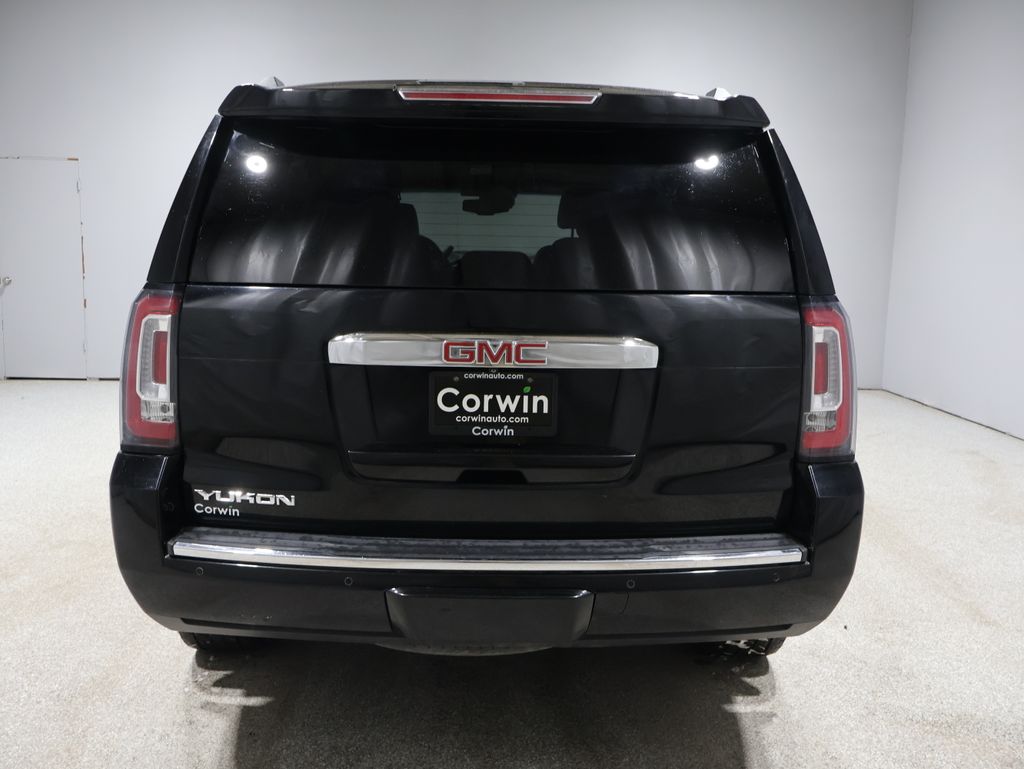 2016 Gmc Yukon Denali photo 2