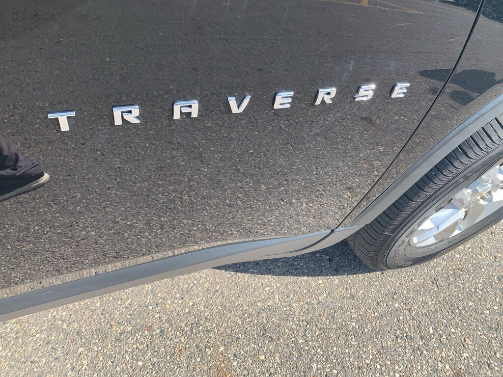2020 Chevrolet Traverse Cloth photo 2