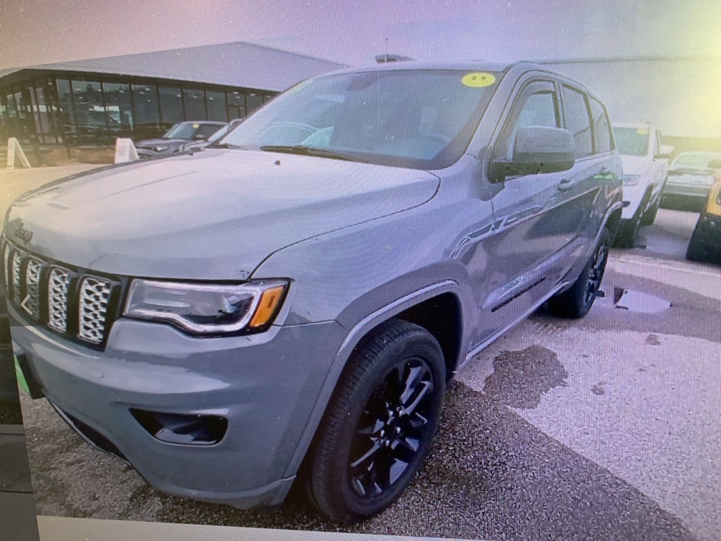 Used 2022 Jeep Grand Cherokee WK Laredo X with VIN 1C4RJFAG3NC139998 for sale in Fargo, ND