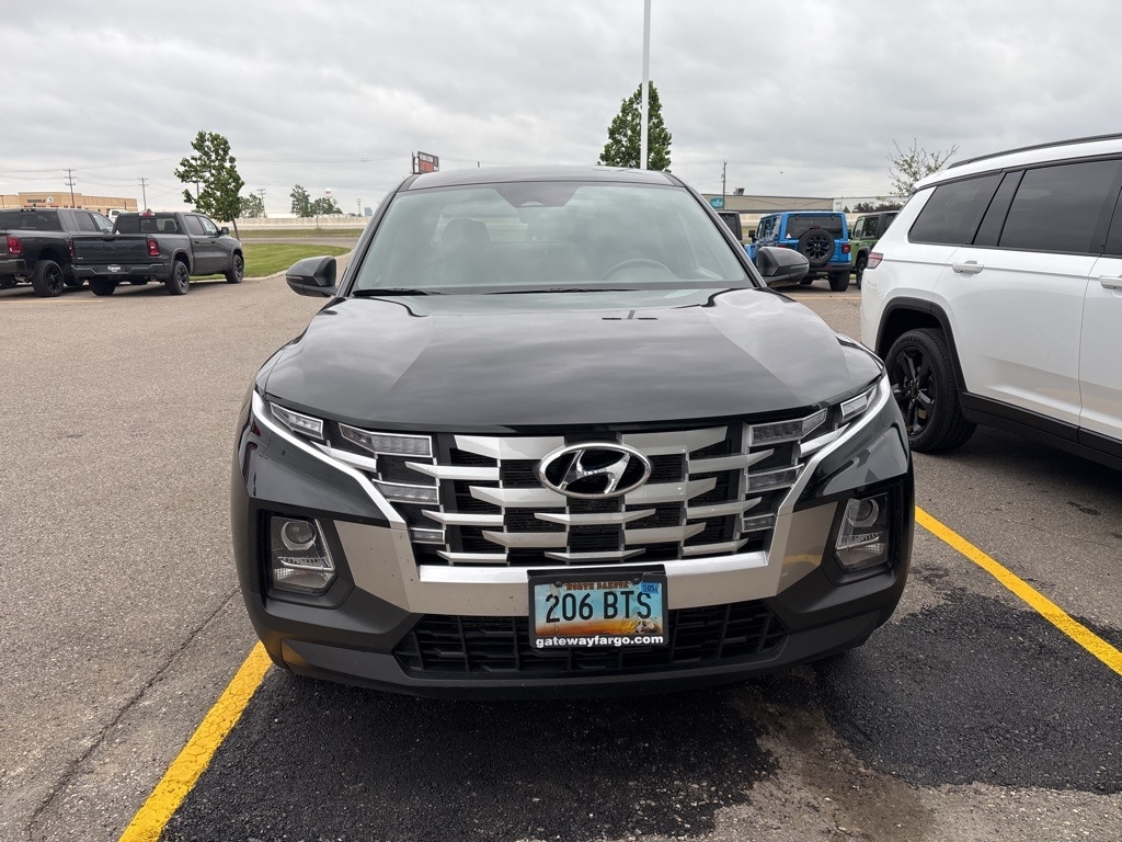 Used 2023 Hyundai Santa Cruz SEL with VIN 5NTJBDAE3PH073281 for sale in Fargo, ND