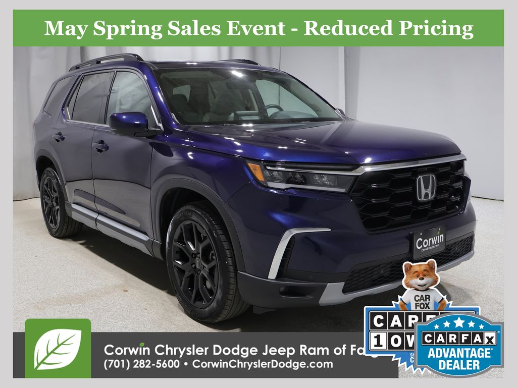2025 Honda Pilot Touring AWD's photo
