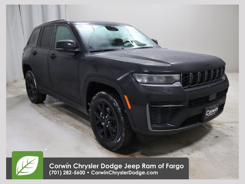 2026 Jeep Grand Cherokee Laredo Altitude 4x4's photo