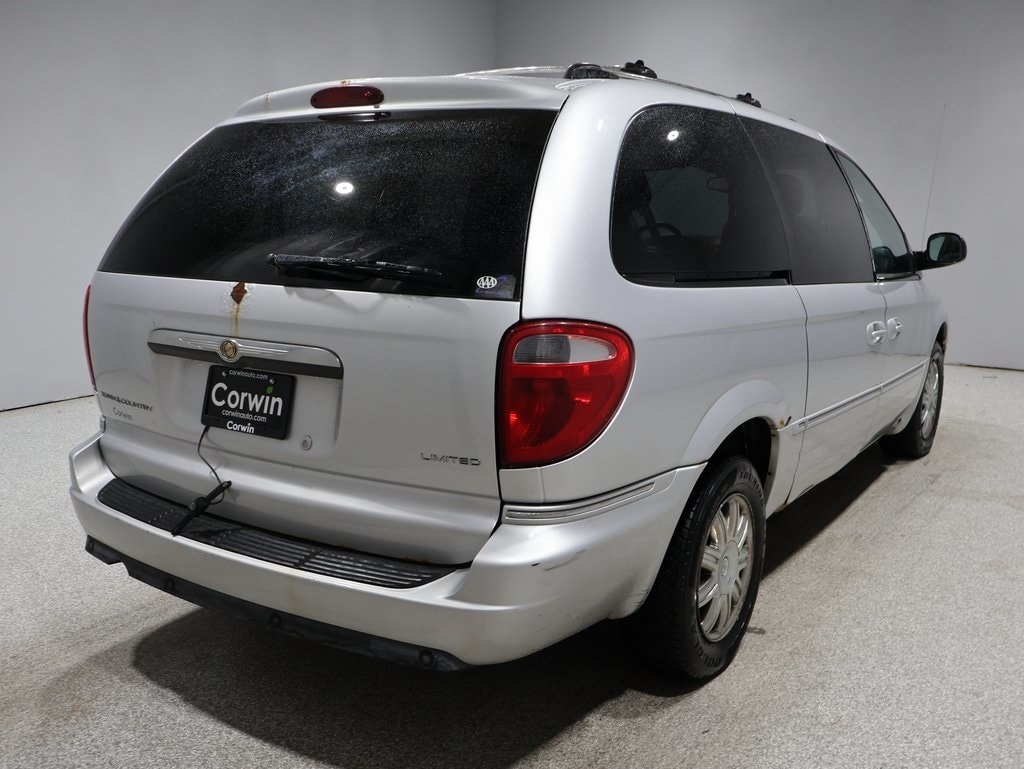Used 2007 Chrysler Town & Country Limited with VIN 2A8GP64L87R100986 for sale in Fargo, ND