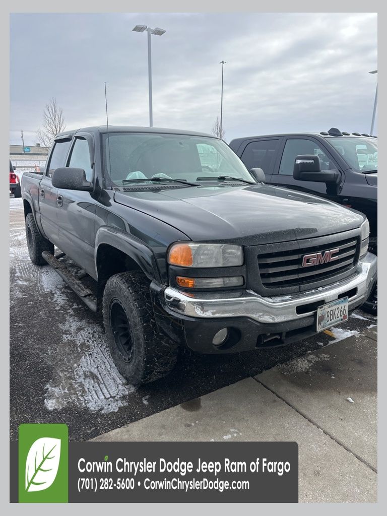 2006 GMC Sierra SLT's photo