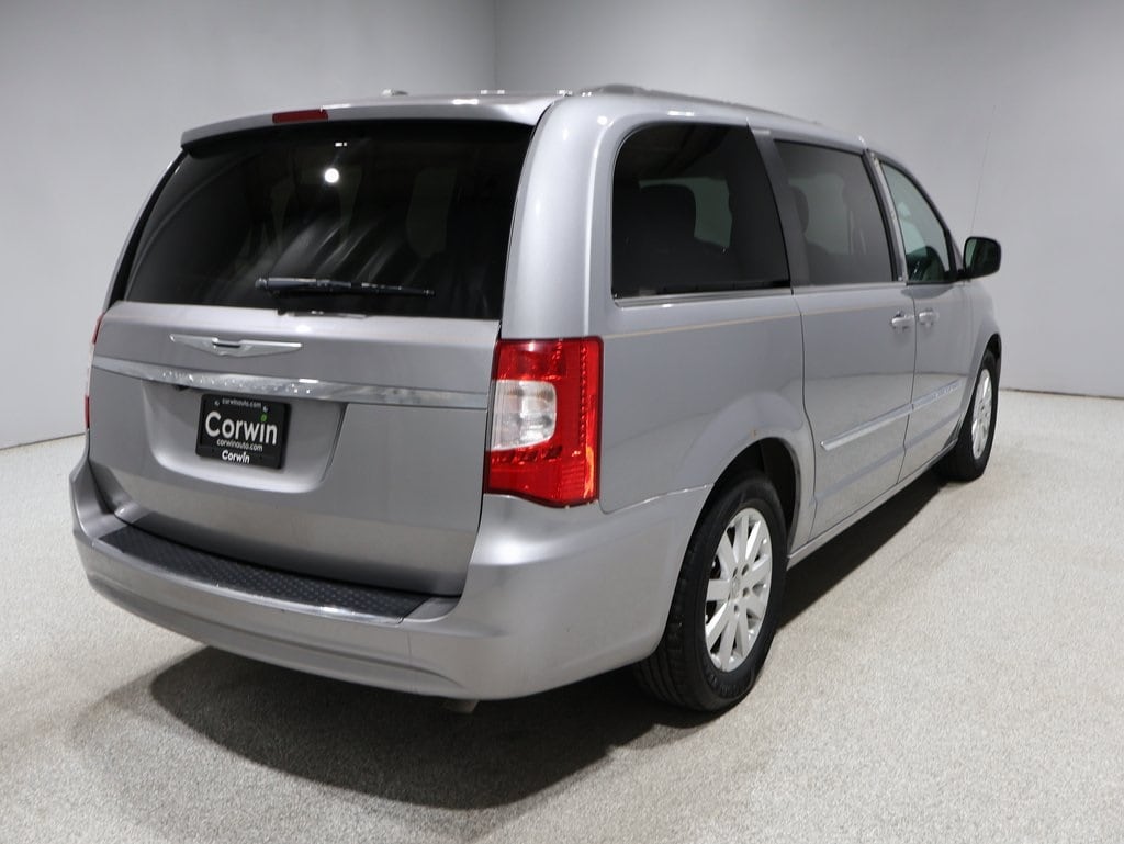 Used 2014 Chrysler Town & Country Touring with VIN 2C4RC1BG2ER292438 for sale in Fargo, ND
