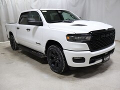 2026 Ram 1500 EXPRESS CREW CAB 4X4 5'7 BOX Pickup