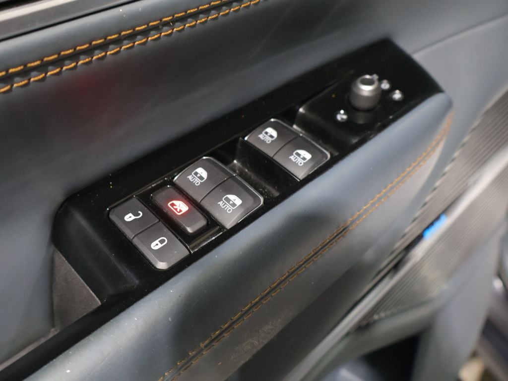 2022 Jeep Grand Wagoneer Series III - Photo 13