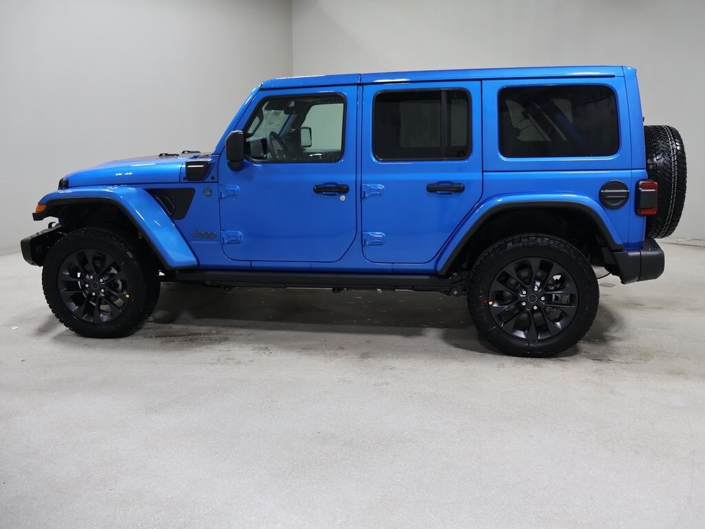 2025 Jeep Wrangler Backcountry 4xe photo 4