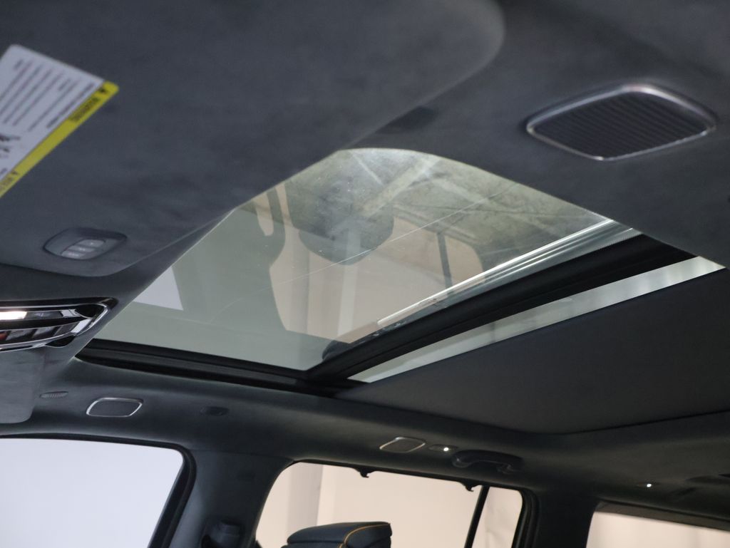 2022 Jeep Grand Wagoneer Series III - Photo 28