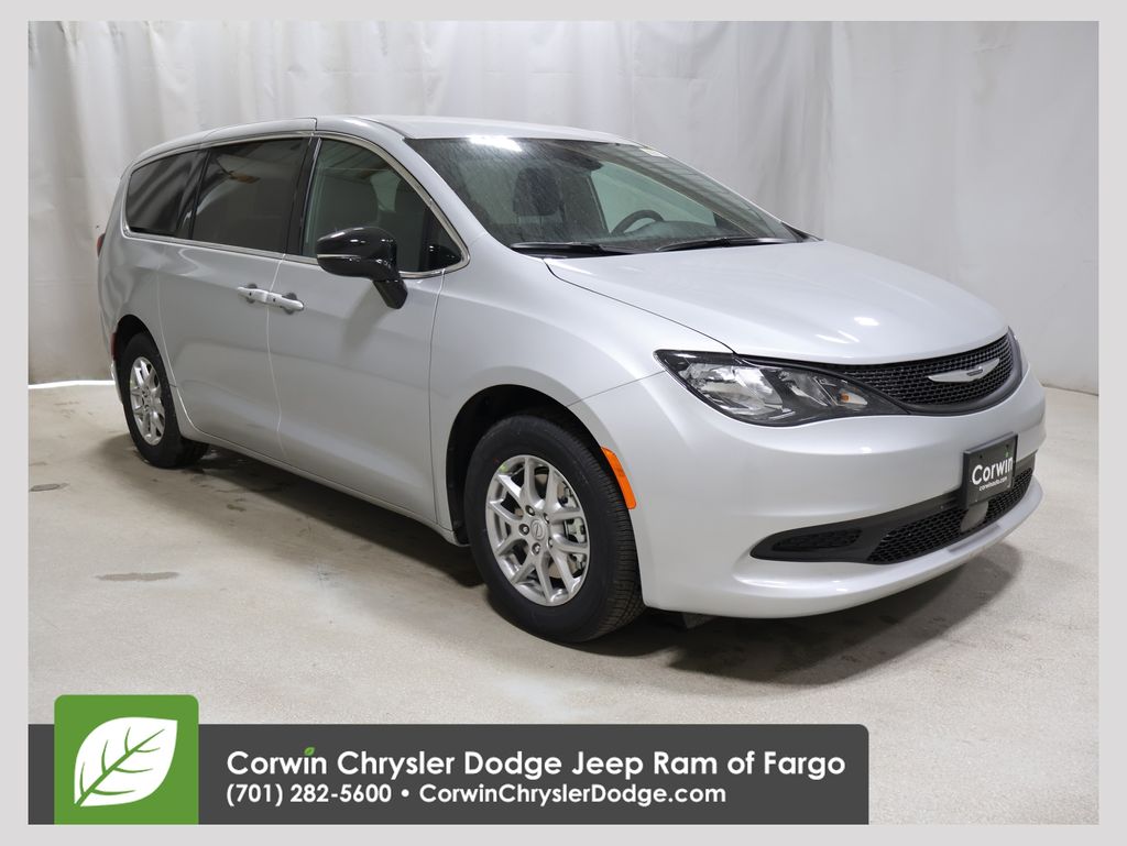 2026 Chrysler Voyager LX's photo