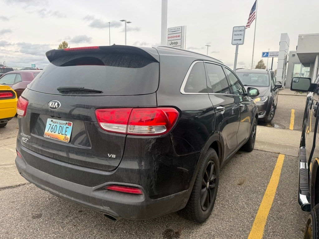 Used 2017 Kia Sorento 3.3L LX SUV