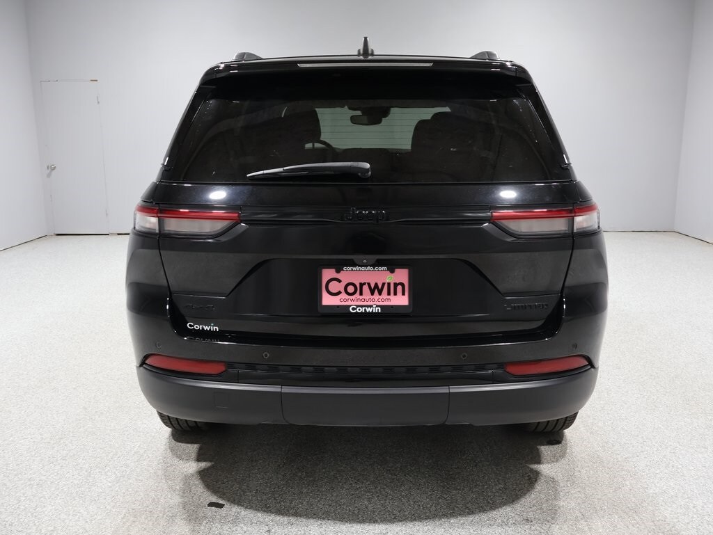 2023 Jeep Grand Cherokee Limited photo 2