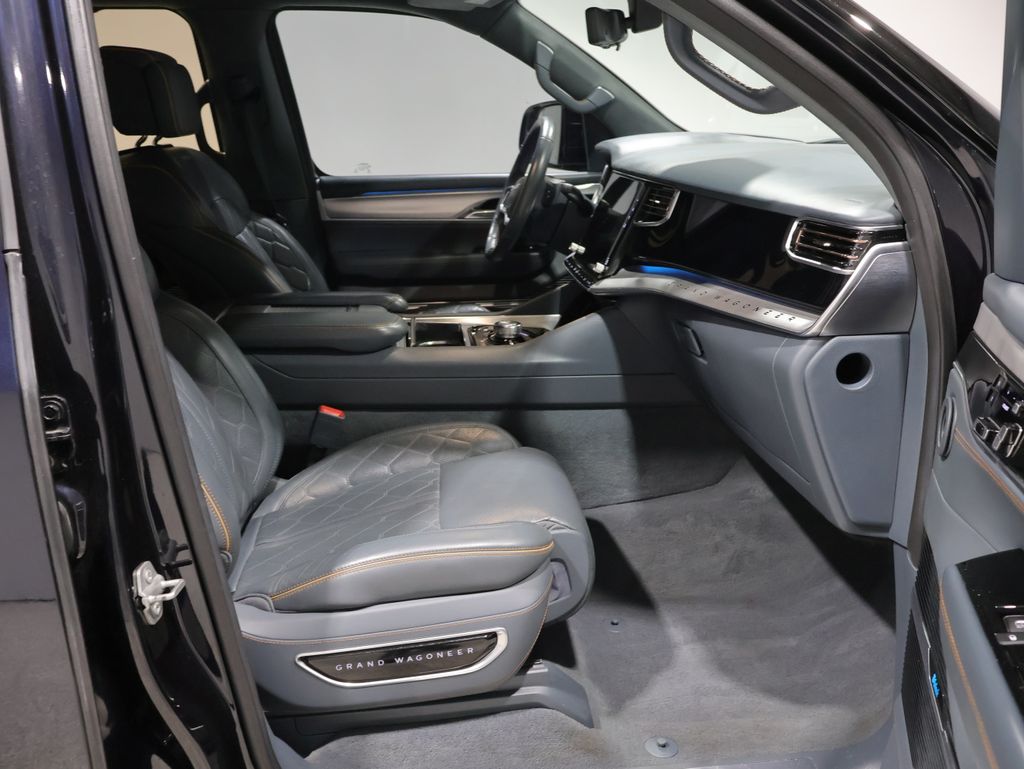 2022 Jeep Grand Wagoneer Series III - Photo 22