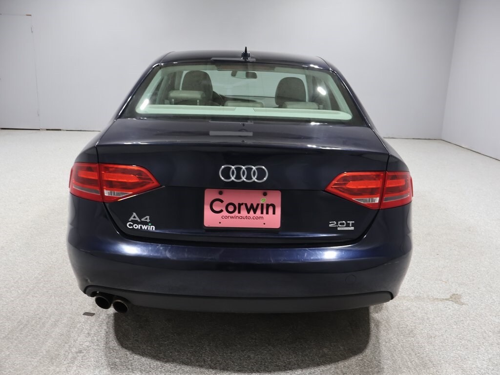 2010 Audi A4 2.0T Premium photo 3