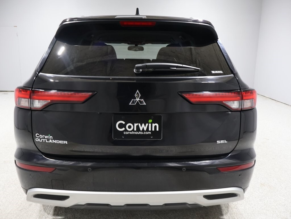 2022 Mitsubishi Outlander SEL GT photo 2