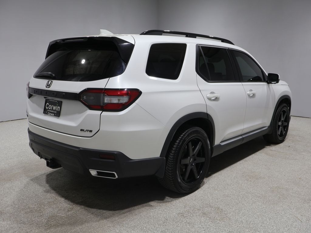 Used 2023 Honda Pilot Elite SUV