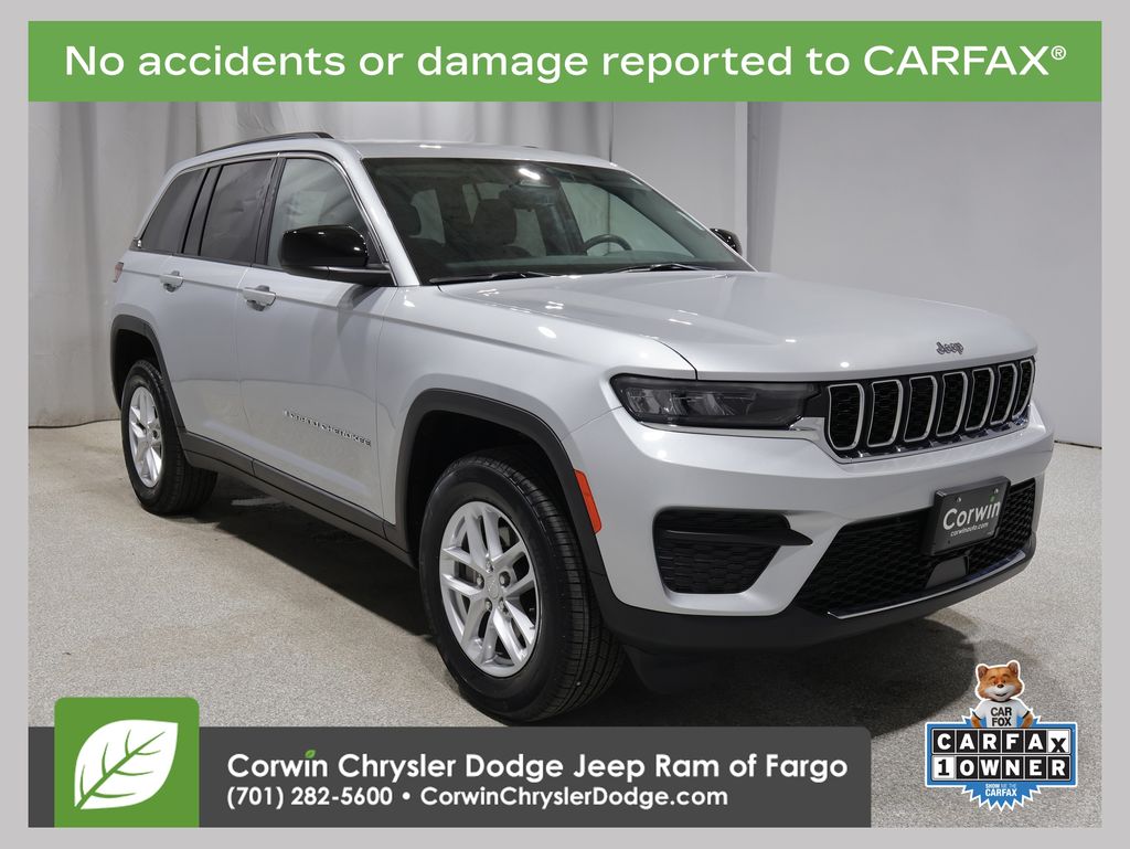 2023 Jeep Grand Cherokee Laredo 4x4's photo