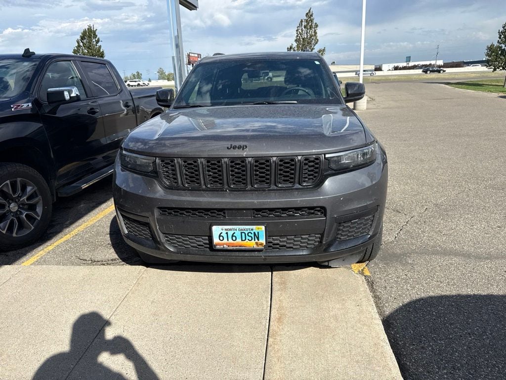 Used 2025 Jeep Grand Cherokee L Laredo SUV