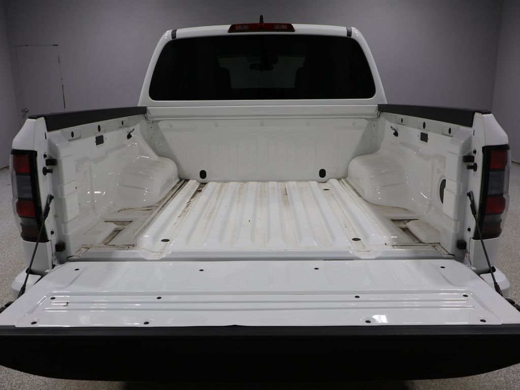 2024 Nissan Frontier SV photo 4