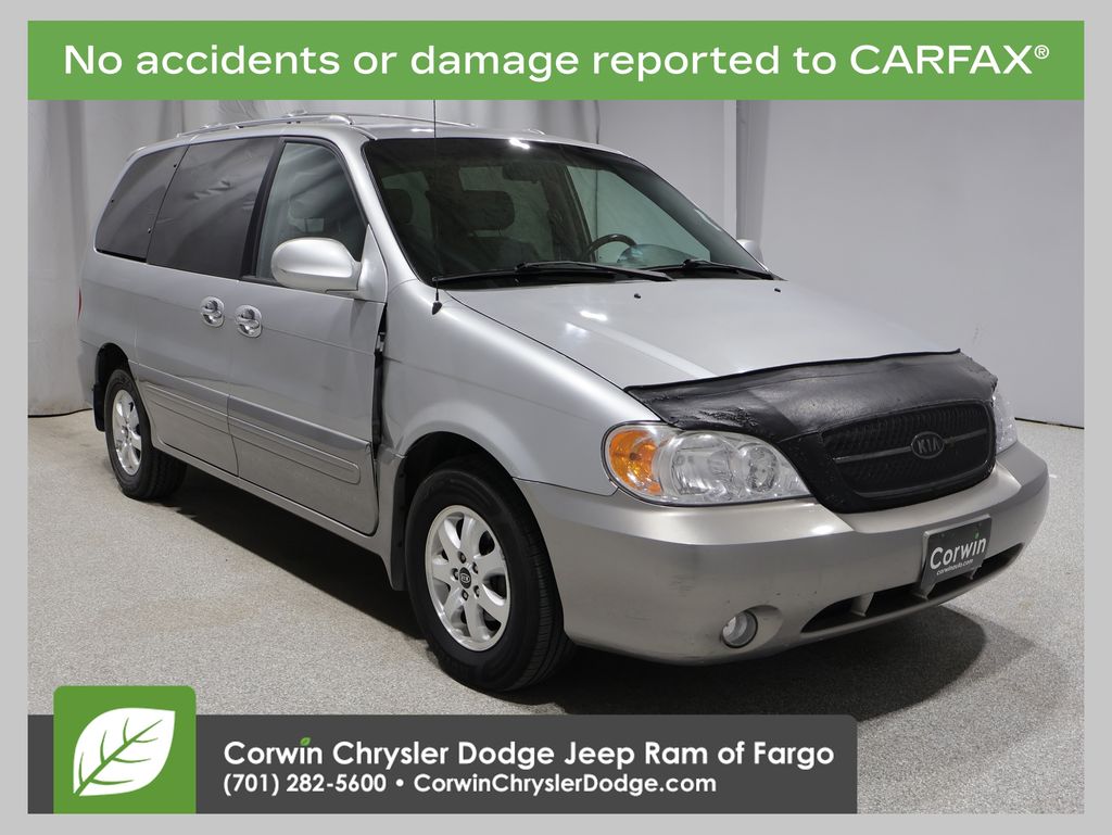 2004 Kia Sedona LX's photo