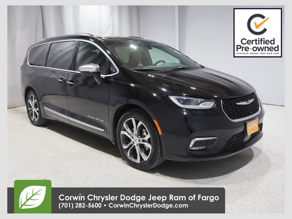2024 Chrysler Pacifica Pinnacle's photo