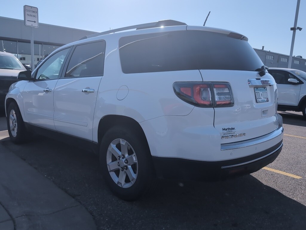 2016 Gmc Acadia SLE photo 3