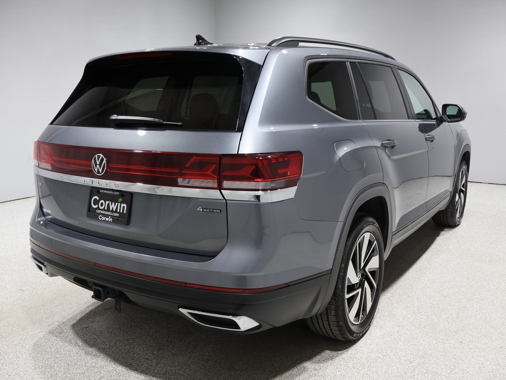 Used 2024 Volkswagen Atlas SE w/Tech with VIN 1V2HR2CA8RC543888 for sale in Fargo, ND
