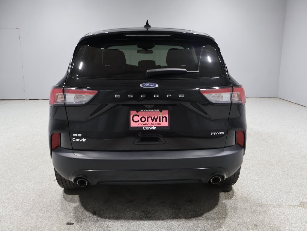 2022 Ford Escape SE photo 3
