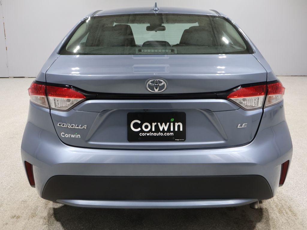 2021 Toyota Corolla LE photo 3
