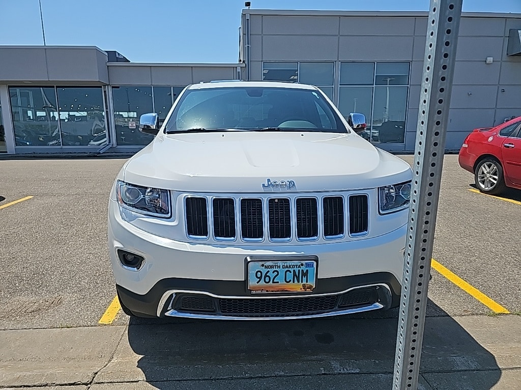 Used 2015 Jeep Grand Cherokee Limited with VIN 1C4RJFBG2FC847398 for sale in Fargo, ND
