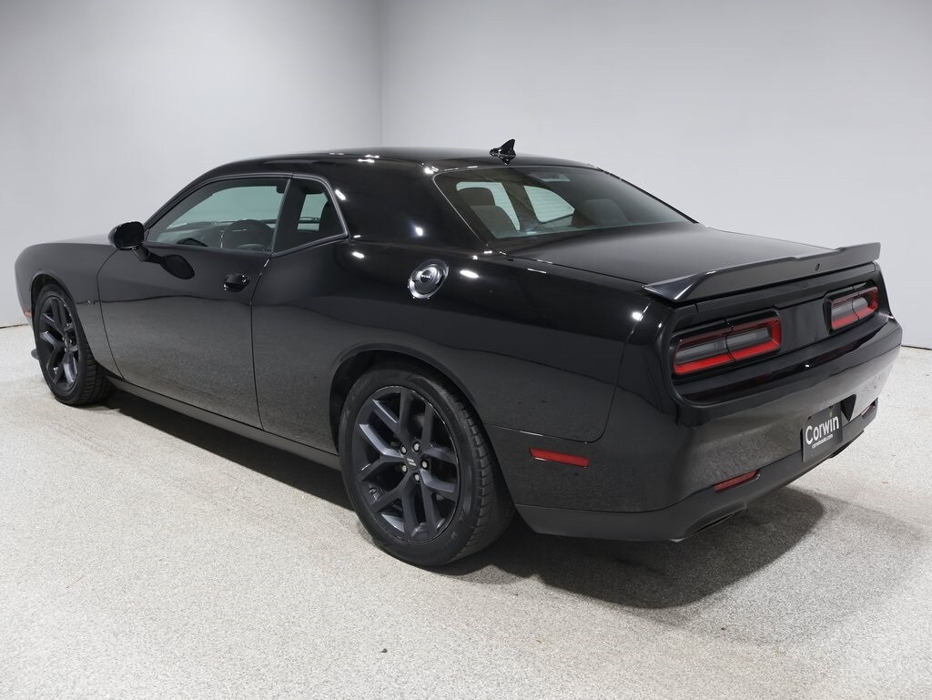 2022 Dodge Challenger R/T photo 4