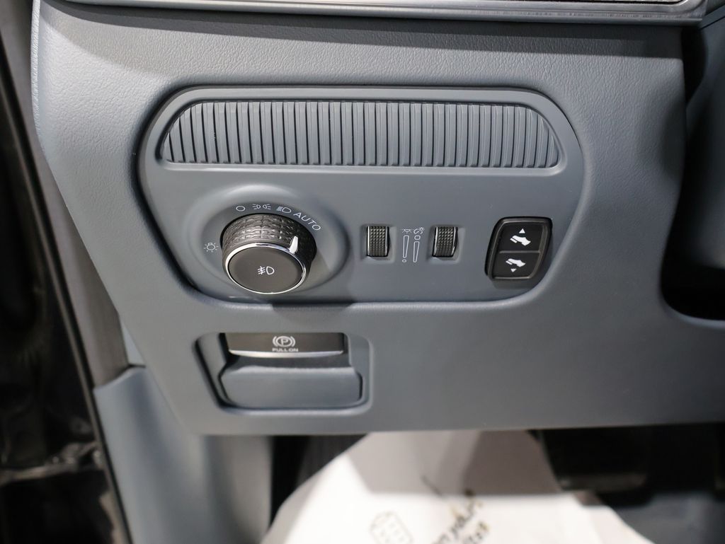 2022 Jeep Grand Wagoneer Series III - Photo 31