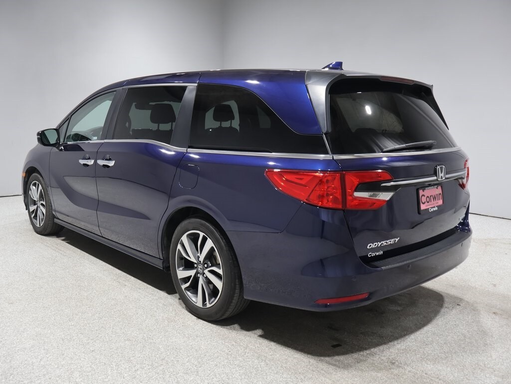 2023 Honda Odyssey Touring photo 4