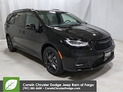 2025 Chrysler Pacifica LIMITED AWD Passenger Van