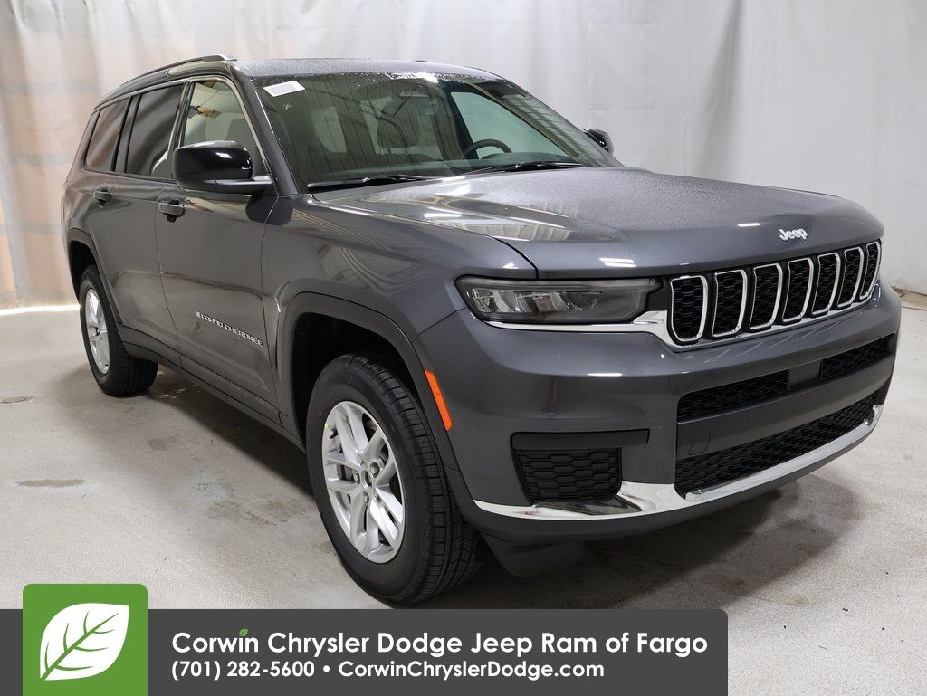 2025 Jeep Grand Cherokee L Laredo's photo