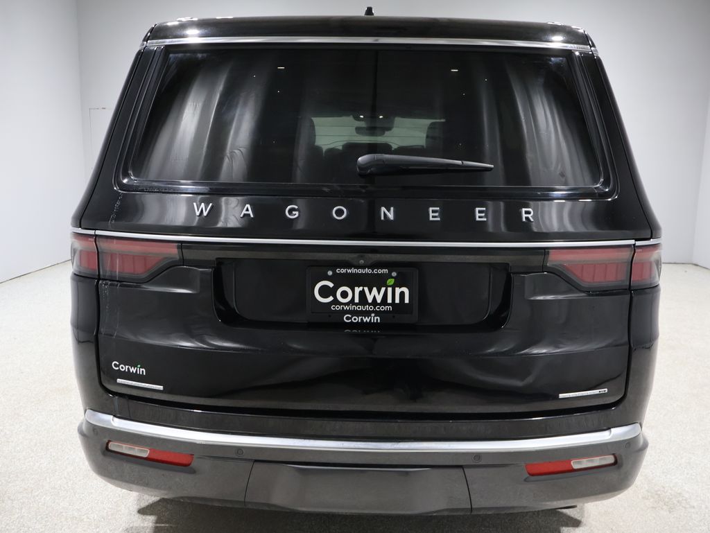 2022 Jeep Wagoneer Series III photo 3