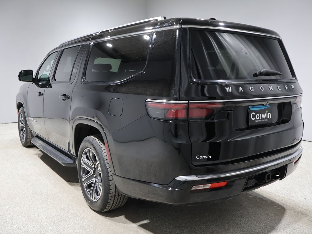 2024 Jeep Wagoneer L photo 4