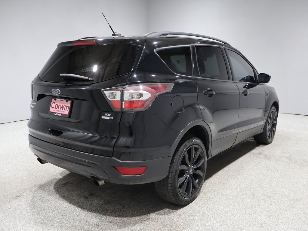 2017 Ford Escape SE photo 2