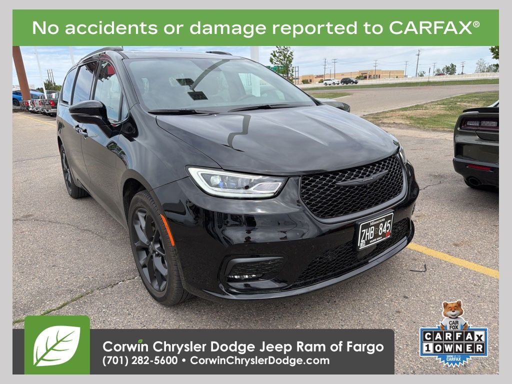 2025 Chrysler Pacifica Limited AWD's photo