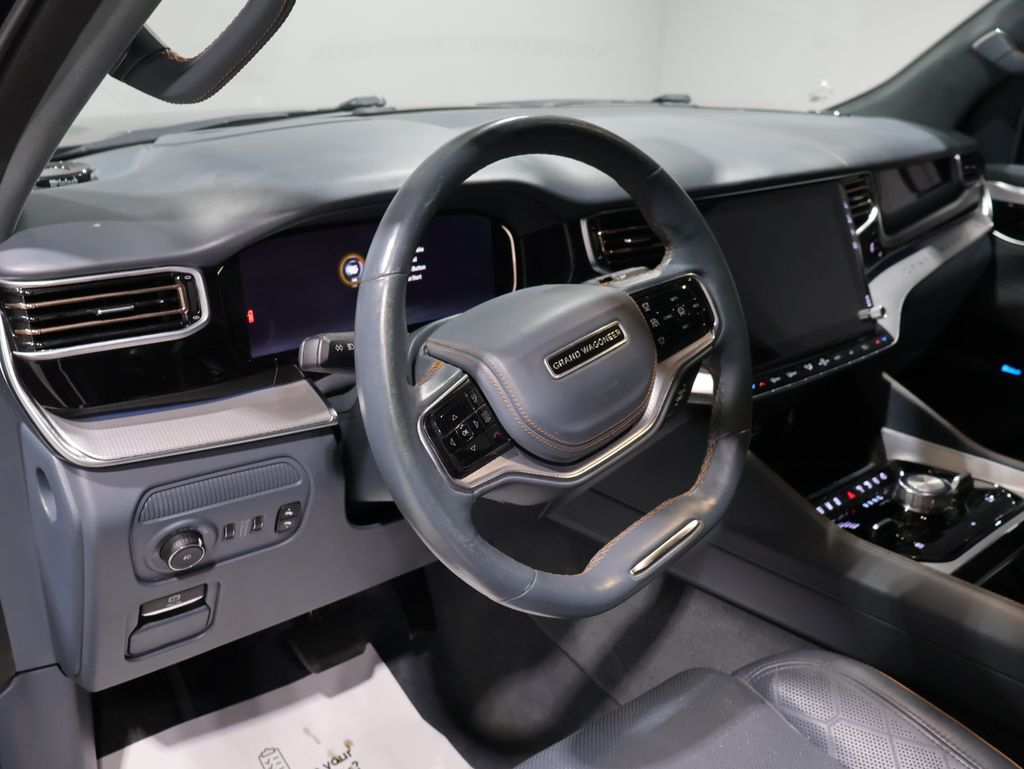 2022 Jeep Grand Wagoneer Series III - Photo 15