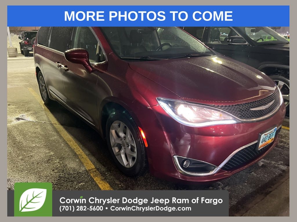 2018 Chrysler Pacifica Touring L Plus's photo