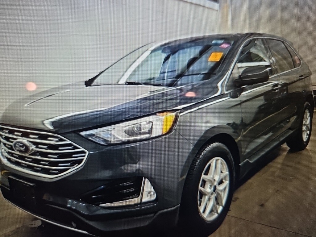 2021 Ford Edge SEL Sport photo 2